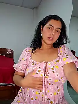 Snapshot of Mary_pinkish chatting on December 2024 10:55:02 PM Mary pinkish online show from December 2024 10:55:02 PM