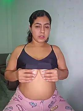 Snapshot of Mary_pinkish chatting on December 2024 12:04:02 AM Mary pinkish online show from December 2024 12:04:02 AM