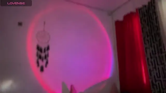 Snapshot of cockprincess_diannaxx chatting on November 2025 03:07:01 AM cockprincess diannaxx online show from November 2025 03:07:01 AM