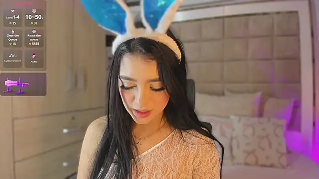 Victoria adaams online show from October 2025 01:55:02 PM