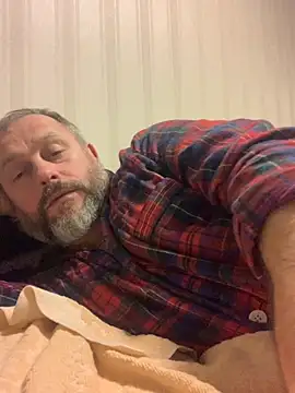 GHsveter online show from December 2025 09:35:01 PM