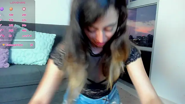 Amatiista online show from January 2025 11:33:01 PM