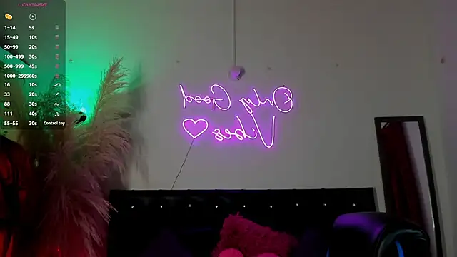 Snapshot of Bianka_olivetto021 chatting on February 2025 11:26:01 PM Bianka olivetto021 online show from February 2025 11:26:01 PM