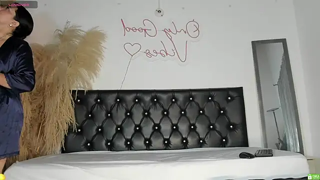 Snapshot of Bianka_olivetto021 chatting on September 2025 01:51:01 AM Bianka olivetto021 online show from September 2025 01:51:01 AM