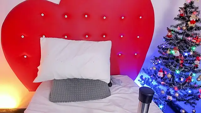 nicolette rock online show from December 2025 10:46:02 AM