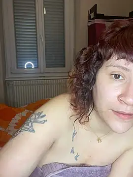 callmelouve online show from February 2025 05:36:01 PM