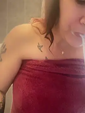 callmelouve online show from February 2025 01:38:02 PM