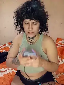 Snapshot of callmelouve chatting on February 2026 07:43:01 PM callmelouve online show from February 2026 07:43:01 PM