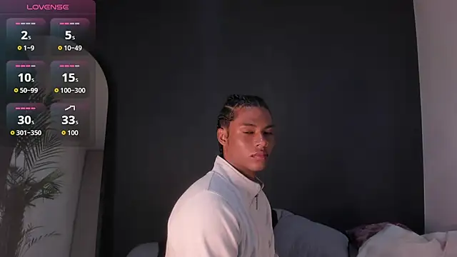 Lucas eevans online show from October 2025 01:21:01 PM