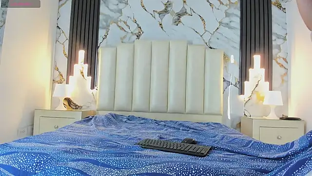 mollieblue69 online show from March 2025 12:39:02 PM