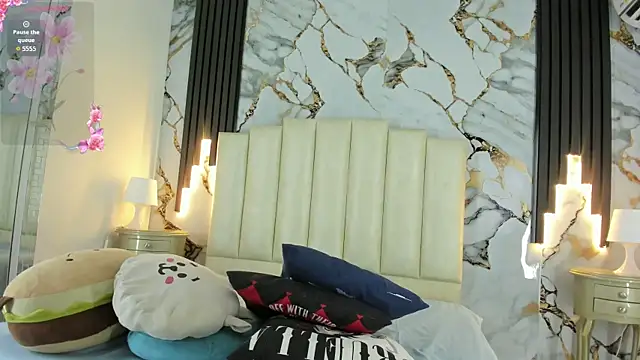 mollieblue69 online show from September 2025 02:28:02 PM