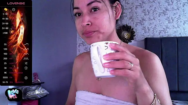 Sweet-Angie online show from December 2024 11:44:01 AM