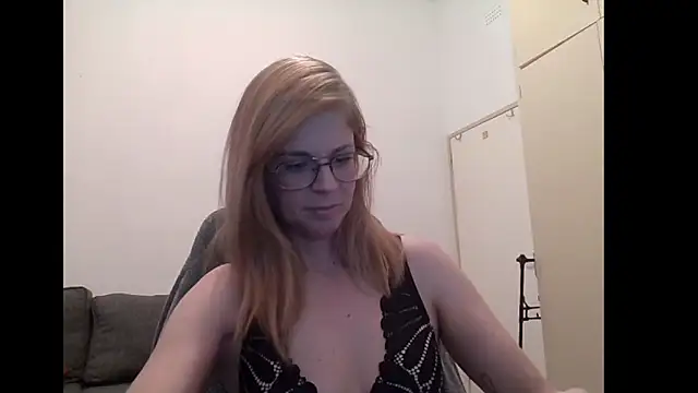 SavannaGirly online show from September 2025 06:50:01 AM