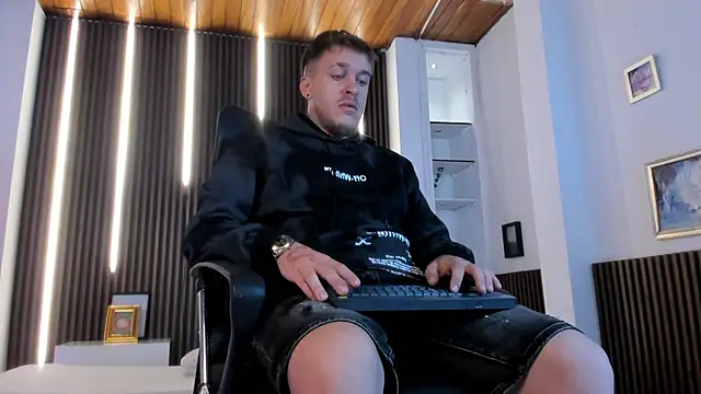 keane lee online show from December 2025 11:52:02 AM