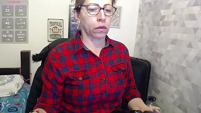 Chayla Ruiz online show from September 2025 01:12:01 PM