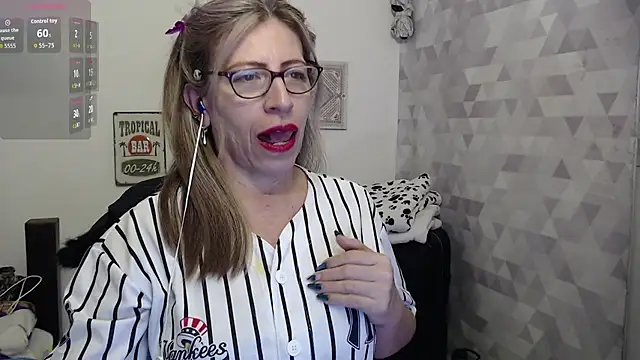 Chayla Ruiz online show from September 2025 07:36:02 PM