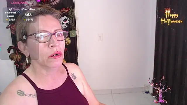 Chayla Ruiz online show from October 2025 08:44:02 PM