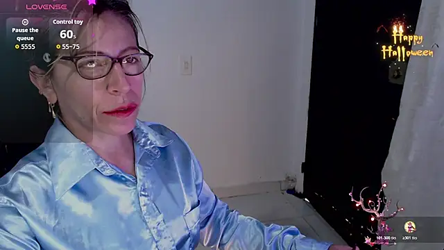 Chayla Ruiz online show from November 2025 10:48:02 AM