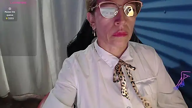 Chayla Ruiz online show from April 2026 08:04:02 PM