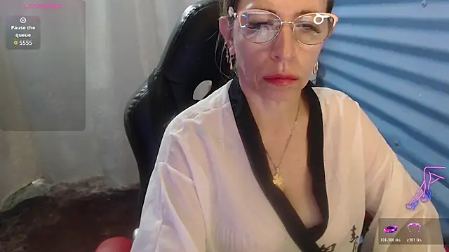 Chayla Ruiz online show from June 2026 12:47:02 PM