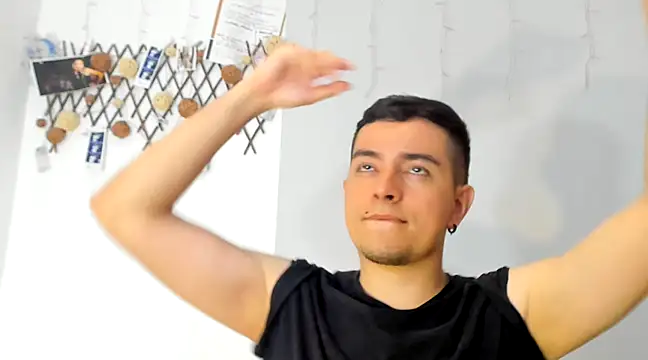 Snapshot of Jhoan_saenz chatting on February 2025 04:09:02 AM Jhoan saenz online show from February 2025 04:09:02 AM