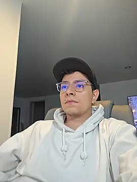 Snapshot of Jhoan_saenz chatting on September 2025 06:14:01 AM Jhoan saenz online show from September 2025 06:14:01 AM