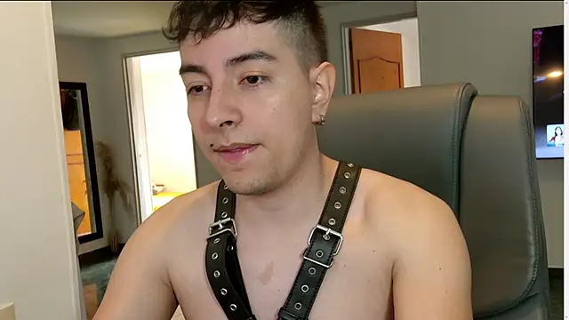 Snapshot of Jhoan_saenz chatting on September 2025 05:29:02 PM Jhoan saenz online show from September 2025 05:29:02 PM