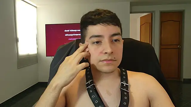 Snapshot of Jhoan_saenz chatting on October 2025 05:00:01 PM Jhoan saenz online show from October 2025 05:00:01 PM