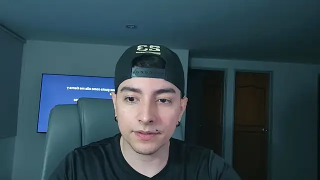 Snapshot of Jhoan_saenz chatting on November 2025 12:21:02 AM Jhoan saenz online show from November 2025 12:21:02 AM