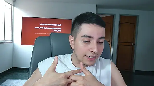 Jhoan saenz online show from November 2025 10:08:02 PM