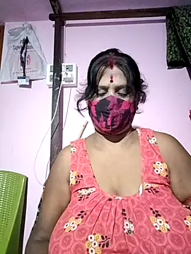 parioo7 online show from October 2025 05:02:02 PM