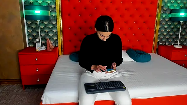 Snapshot of VallerieJones chatting on October 2025 10:27:02 AM VallerieJones online show from October 2025 10:27:02 AM