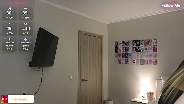 Snapshot of LisaSweetie chatting on February 2025 05:42:01 PM LisaSweetie online show from February 2025 05:42:01 PM