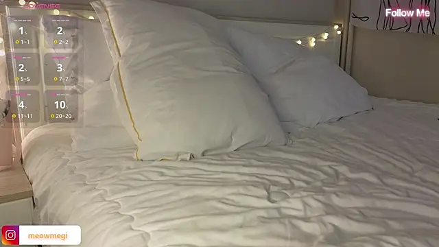 Snapshot of LisaSweetie chatting on February 2025 07:10:02 PM LisaSweetie online show from February 2025 07:10:02 PM