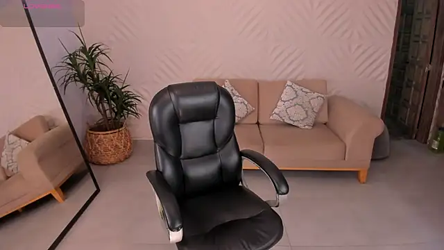 KateSunder online show from February 2025 10:34:01 AM