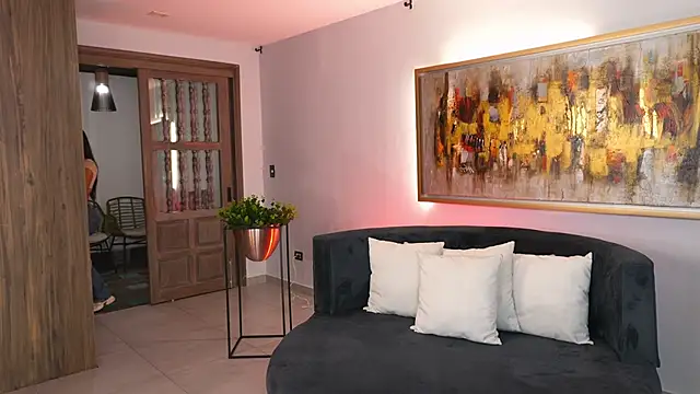 Snapshot of KateSunder chatting on December 2025 11:26:02 AM KateSunder online show from December 2025 11:26:02 AM