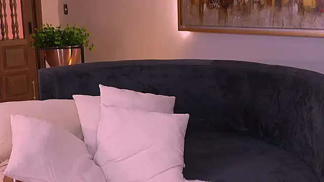 KateSunder online show from May 2026 02:45:01 PM
