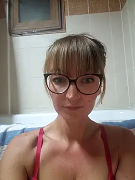 Snapshot of MissMialicious chatting on March 2025 03:17:02 PM MissMialicious online show from March 2025 03:17:02 PM