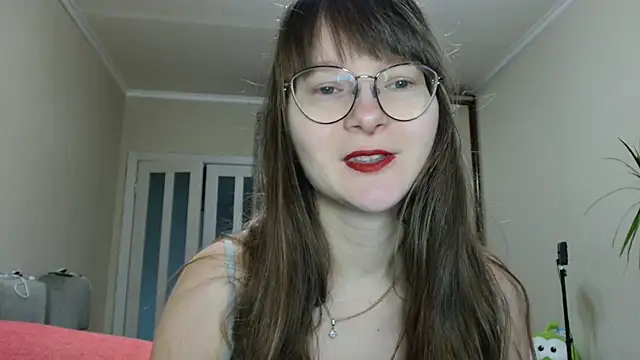 Snapshot of KiraGoldens chatting on November 2025 07:20:02 AM KiraGoldens online show from November 2025 07:20:02 AM