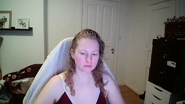 Snapshot of Girlnina-1995 chatting on February 2026 12:00:01 PM Girlnina-1995 online show from February 2026 12:00:01 PM