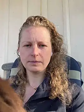 Snapshot of Girlnina-1995 chatting on March 2026 11:06:02 AM Girlnina-1995 online show from March 2026 11:06:02 AM