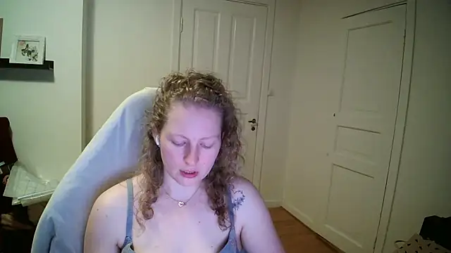 Snapshot of Girlnina-1995 chatting on March 2026 09:54:02 PM Girlnina-1995 online show from March 2026 09:54:02 PM