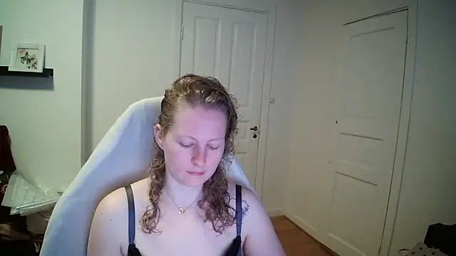 Snapshot of Girlnina-1995 chatting on March 2026 09:59:02 AM Girlnina-1995 online show from March 2026 09:59:02 AM