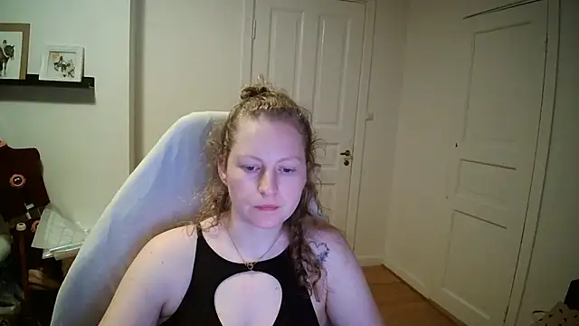 Snapshot of Girlnina-1995 chatting on March 2026 07:50:01 PM Girlnina-1995 online show from March 2026 07:50:01 PM