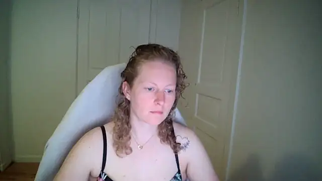 Girlnina-1995 online show from May 2026 06:09:01 AM