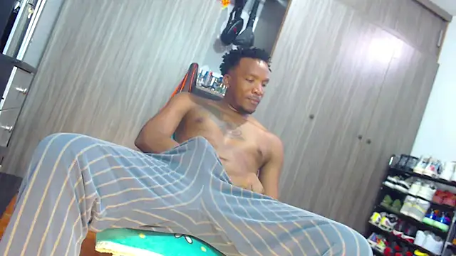 Snapshot of bigdickxblackx chatting on April 2026 09:15:02 PM bigdickxblackx online show from April 2026 09:15:02 PM