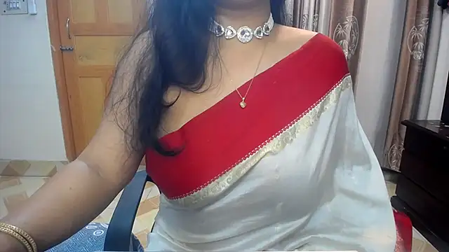 Snapshot of lady_maeda_ chatting on February 2025 07:27:02 PM lady maeda online show from February 2025 07:27:02 PM