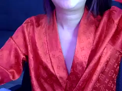 Bee 2k online show from October 2025 04:31:02 AM