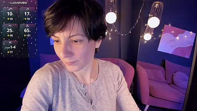 Snapshot of LorenDaze chatting on January 2025 01:47:02 PM LorenDaze online show from January 2025 01:47:02 PM