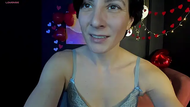Snapshot of LorenDaze chatting on February 2025 05:07:01 PM LorenDaze online show from February 2025 05:07:01 PM